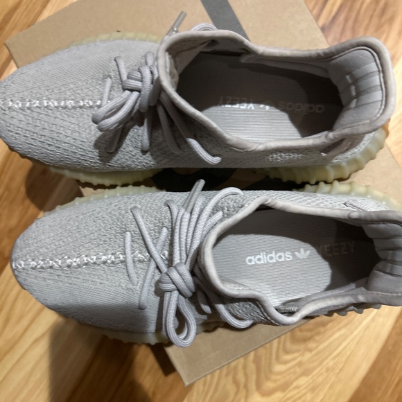 Adidas Yeezy Sesame main image 4